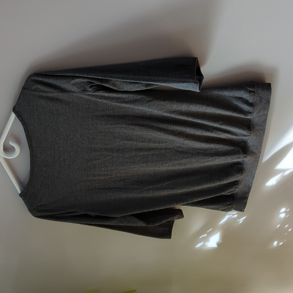 Bum Equipment 3/4 sleeve top in Gray - M - Picture 2 of 5